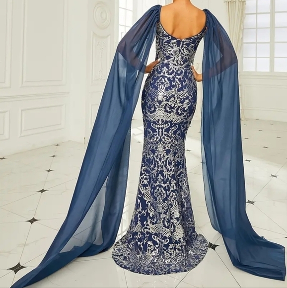 Retro, Draped Sleeves,  Contrast Sequined, Backless,  Gown - Picture 8 of 16